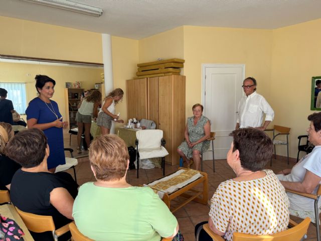 Más de 600 mayores de las pedanías de Lorca podrán disfrutar de talleres de autocuidado e imagen personal puestos en marcha por el Ayuntamiento - 5, Foto 5