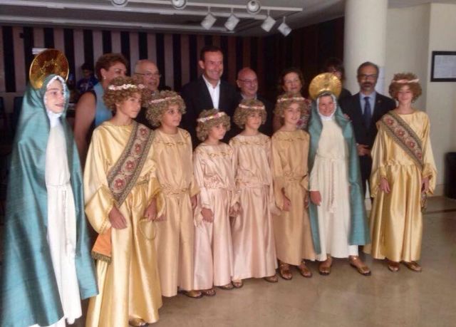 El Alcalde de Caravaca de la Cruz asistió al 'Misteri d'Elx', invitado por el Patronato y el Ayuntamiento de la localidad ilicitana - 1, Foto 1