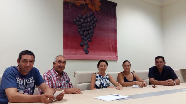 La Alcaldesa y el Concejal de Medioambiente se reúnen con miembros de COAG Bullas - 1, Foto 1