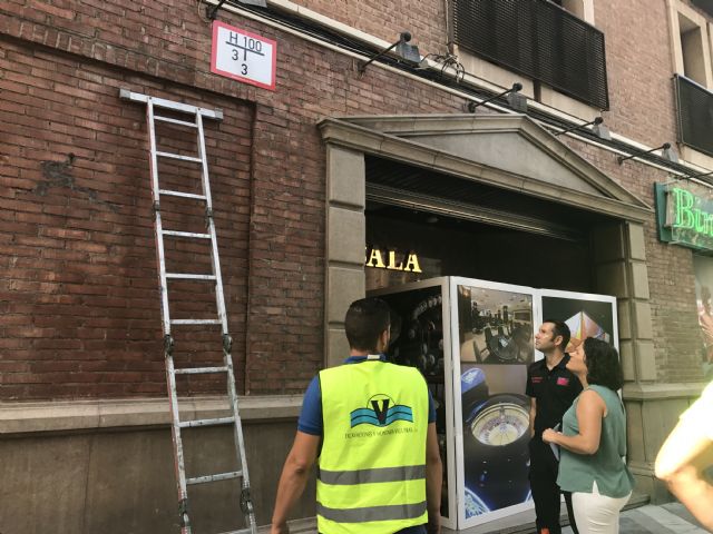 Una nueva señalización permitirá que los bomberos localicen fácilmente los elementos instalados en la vía pública necesarios para realizar su labor - 2, Foto 2