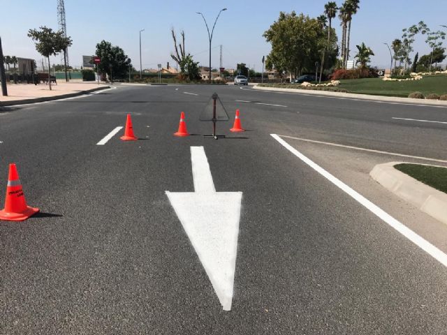 La Policía Local de Lorca pone en marcha una batería de trabajos de repintado de la señalítica horizontal del casco urbano de la ciudad - 2, Foto 2