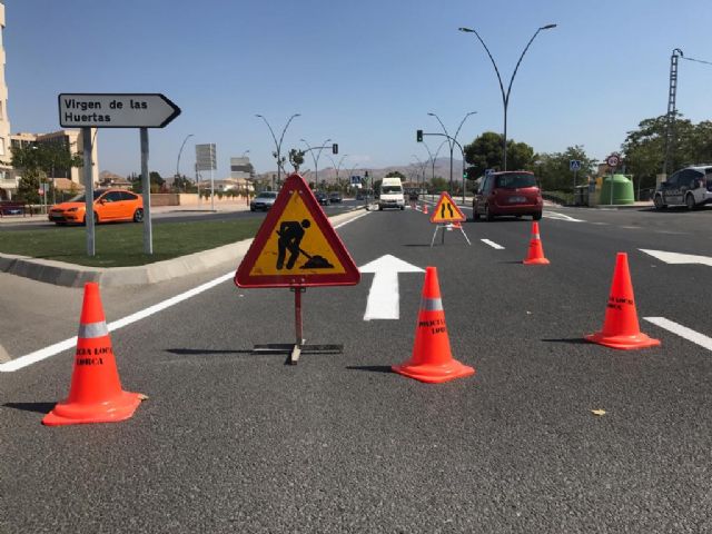 La Policía Local de Lorca pone en marcha una batería de trabajos de repintado de la señalítica horizontal del casco urbano de la ciudad - 3, Foto 3