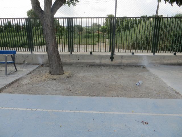 El colegio San Félix de Zarandona mejora sus espacios exteriores y reforma los aseos de la planta baja - 1, Foto 1