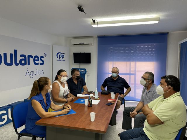 Reverte se compromete con la Plataforma en Defensa del Ferrocarril a buscar soluciones viables para evitar la desaparición de las cercanías - 1, Foto 1