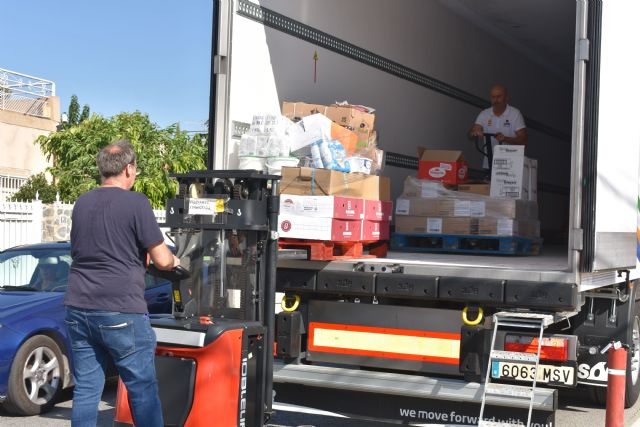 Comité Olímpico Español dona a Jesús Abandonado un camión de alimentos con ayuda de DFM Rent a Car - 3, Foto 3
