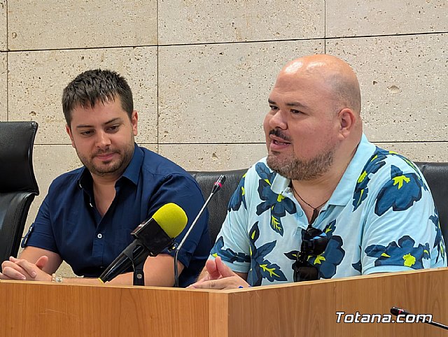 Amor en los 80: La Chica de Ayer trae la movida madrileña a Totana, Foto 6