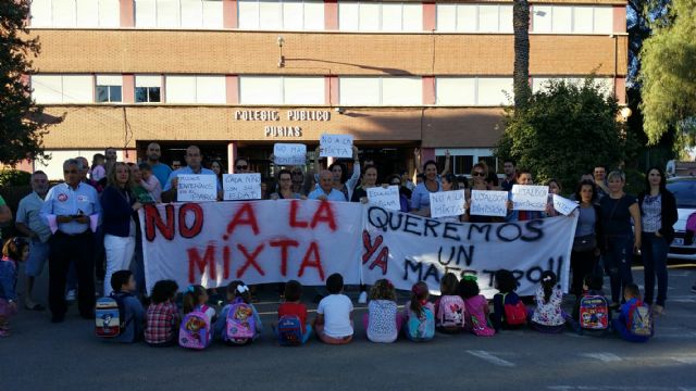 El PSOE reclama a Educación que el CEIP de Purias recupere las unidades suprimidas en Infantil por la implantación de un aula mixta - 3, Foto 3