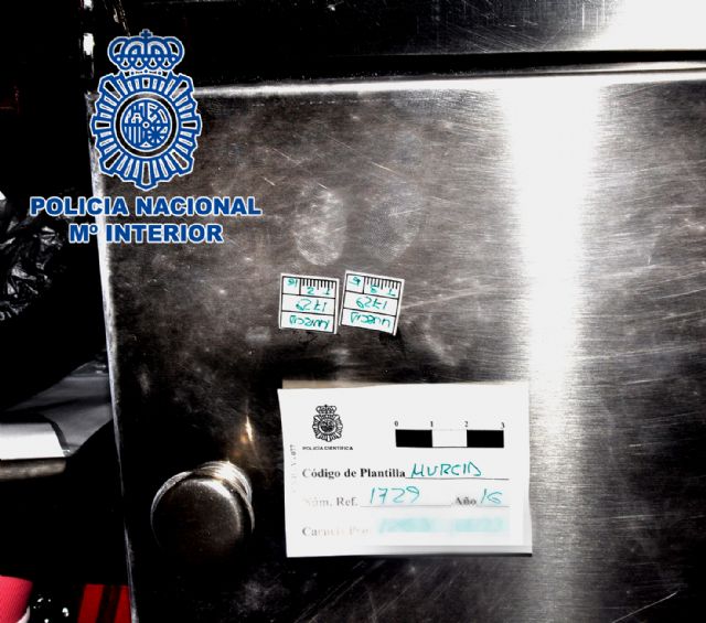 Detenido por dieciséis robos con fuerza; sus vestigios le delatan - 3, Foto 3