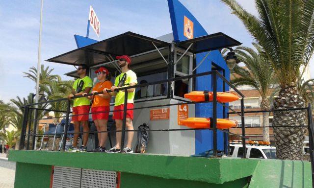 El trabajo conjunto de Policía Local y Protección Civil cierra el verano sin incidentes graves en las playas - 2, Foto 2