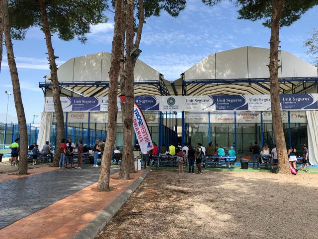 60 parejas participan en un completo Torneo Intersport Zurano de Pádel - 2, Foto 2