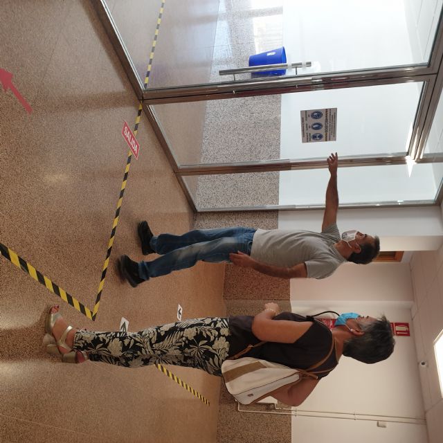 La alcaldesa, Teresa García, visita el IES Emilio Pérez Piñero ante el nuevo inicio de curso 2020 - 3, Foto 3