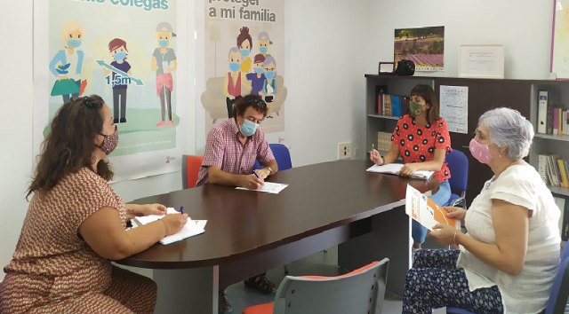 El Área de Personas Mayores de la Concejalía de Bienestar Social se reúne para implementar el programa de mayores este otoño - 1, Foto 1