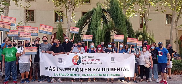 Protestas frente al Palacio de San Esteban para visibilizar la salud mental - 2, Foto 2