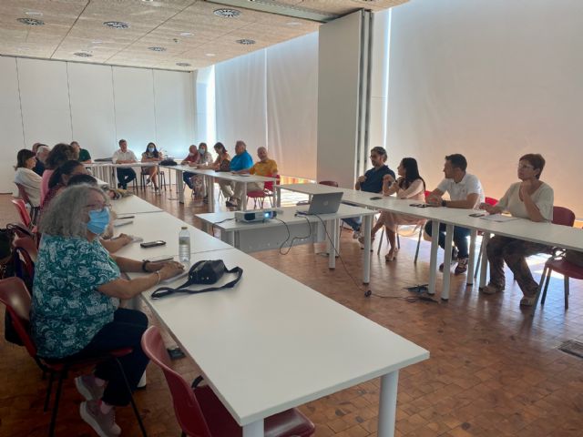 La alcaldesa solicita varias mejoras para Jumilla en el Consejo de Salud del Área V - 1, Foto 1