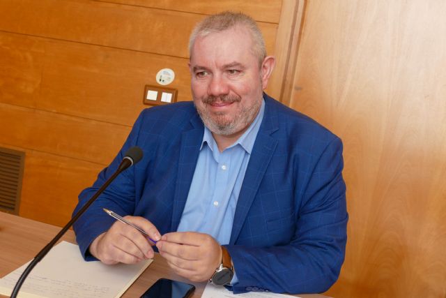 Personas desempleadas trabajarán en la fabricación e instalación de pérgolas y otros elementos de sombraje en centros educativos - 1, Foto 1