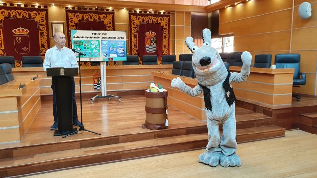 El Ayuntamiento de Molina de Segura pone en marcha una campaña de concienciación y sensibilización de limpieza en el municipio - 1, Foto 1