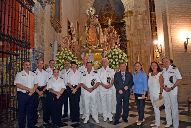 La Virgen del Carmen de Santa Ana se reencuentra con sus fieles de Triana en la procesión de gloria - 1, Foto 1