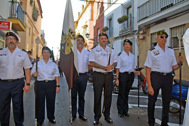 La Virgen del Carmen de Santa Ana se reencuentra con sus fieles de Triana en la procesión de gloria - 3, Foto 3