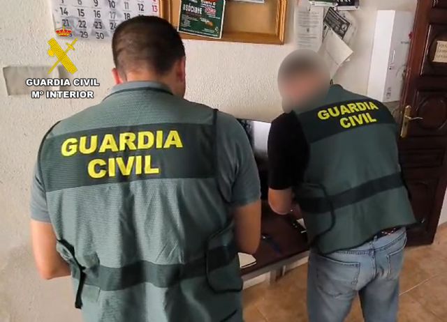 La Guardia Civil desmantela en Alhama de Murcia un grupo delictivo especializado en cometer delitos contra el patrimonio - 3, Foto 3