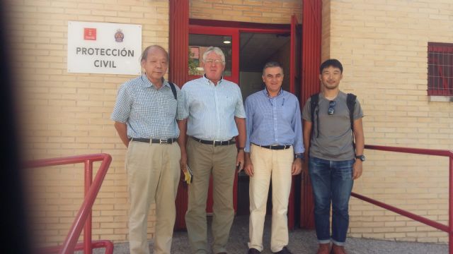 Dos expertos japoneses se interesan por el Estudio de riesgo sísmico del municipio - 1, Foto 1