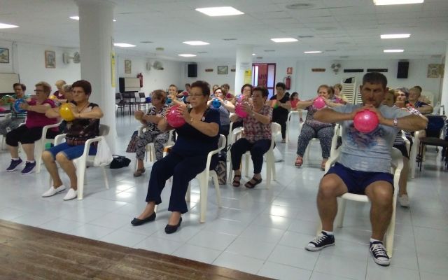 The "Senior Gymnastics" program begins at the Municipal Center for the Elderly, Foto 3