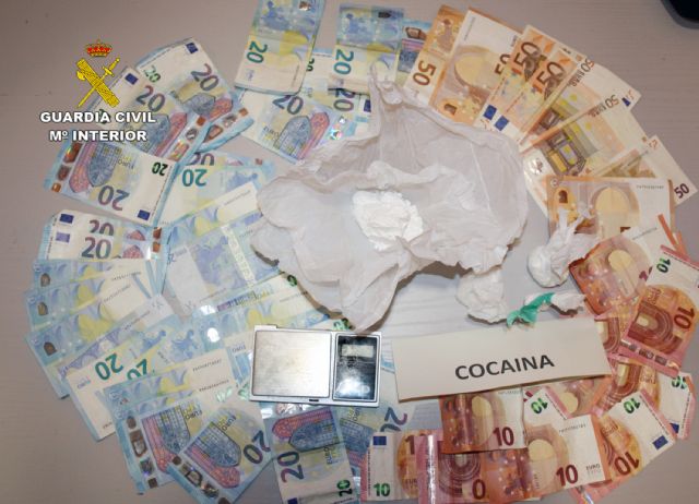 La Guardia Civil desmantela un activo punto de venta de droga en Ceutí - 2, Foto 2