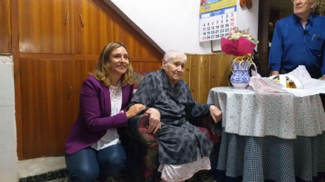 Centenaria con ayuda a domicilio - 1, Foto 1