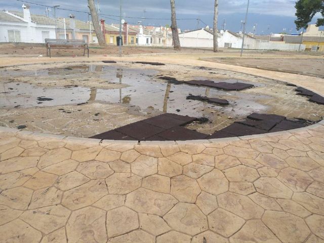 Podemos denuncia “el parque de la vergüenza” en Los Barreros - 2, Foto 2