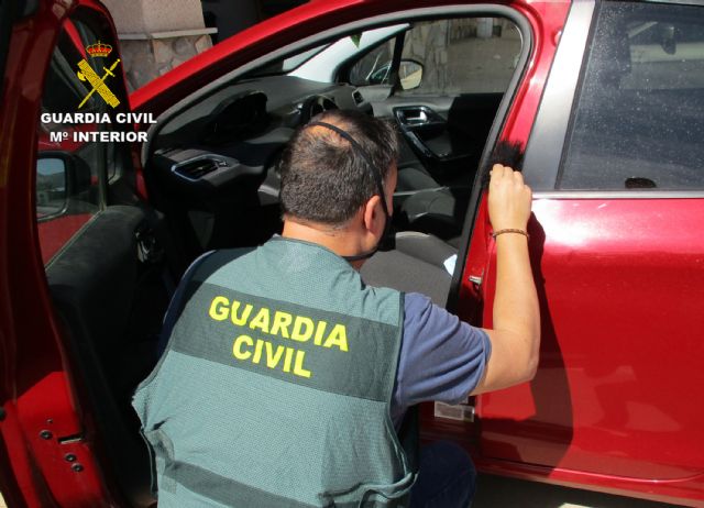 La Guardia Civil cierra una operación con una docena de detenidos por robos en vehículos - 5, Foto 5