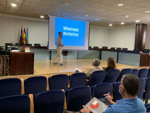 Los comercios de San Javier aprenden Las claves del éxito Whatsapp Marketing - 1, Foto 1