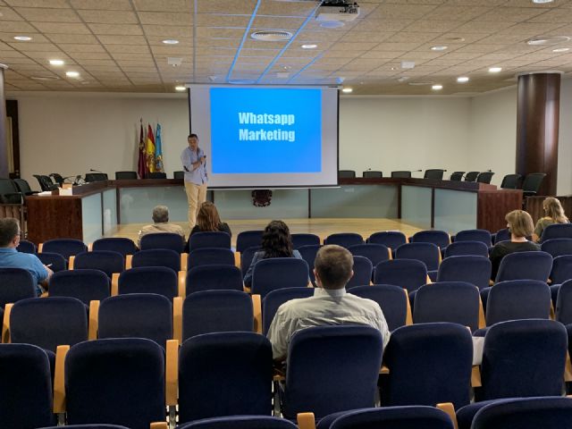 Los comercios de San Javier aprenden Las claves del éxito Whatsapp Marketing - 2, Foto 2