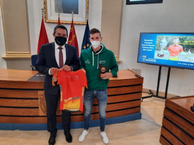 El alcalde recibe al ciclista Miguel Ángel Ballesteros - 3, Foto 3