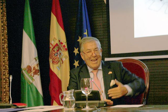 Ignacio Bidón y Vigil de Quiñones quien en una acertadísima exposición puso en valor el arte de la Diplomacia - 2, Foto 2