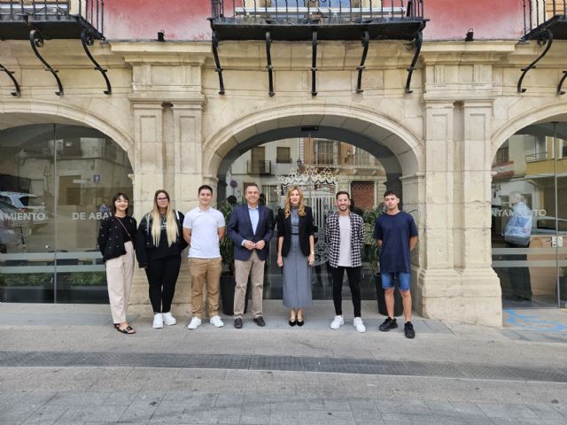 El SEF financia la contratación de seis jóvenes titulados en el Ayuntamiento de Abanilla - 1, Foto 1
