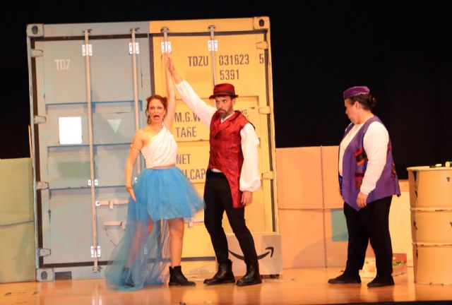 Lleno total con La comedia de las equivocaciones en el certamen nacional de teatro amateur Juan Baño - 2, Foto 2