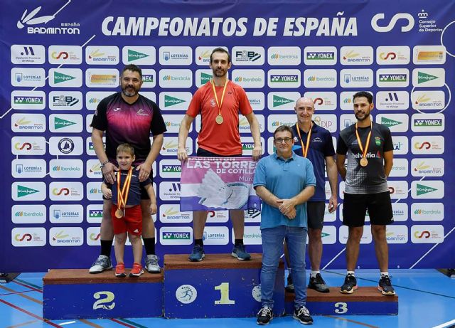 Tres títulos para el Bádminton Las Torres en el campeonato de España senior - 1, Foto 1