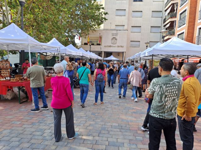 Éxito de participación y público en el iv mercado artesano de gastronomía murciana en Alcobendas - 2, Foto 2