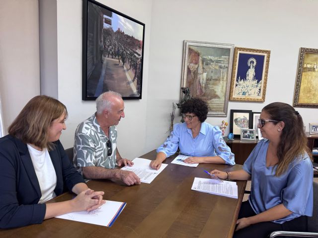 El Ayuntamiento de Puerto Lumbreras reafirma su colaboración con la Asociación Coros y Danzas 'Virgen del Rosario' - 1, Foto 1