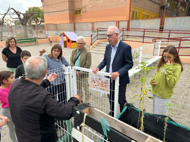 El Ayuntamiento reconoce la labor del CEIP Ciudad de la Paz por su implicación en desarrollar programas educativos sostenibles - 3, Foto 3