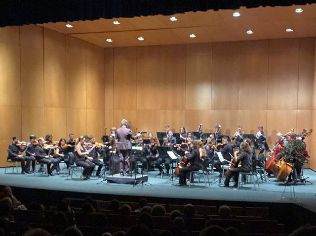 La Filarmónica de Cieza emociona al público con la 7ª de Beethoven en un concierto solidario a beneficio del Cáncer - 1, Foto 1