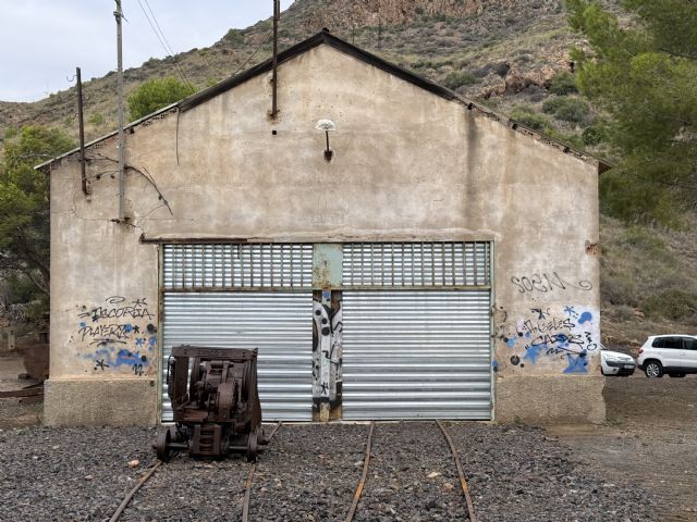 El alcalde de La Unión visita el entorno minero del Túnel José Maestre en Portmán - 1, Foto 1