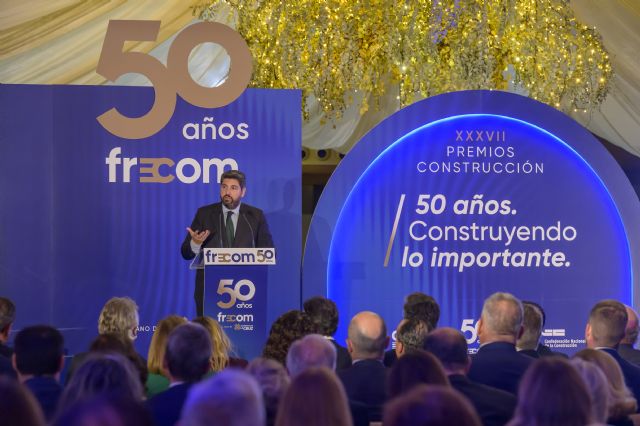 López Miras ensalza el papel de la construcción en el estado de bienestar, un sector completamente vinculado a la modernidad y a la competitividad - 2, Foto 2