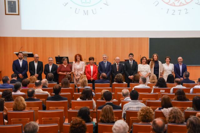 Eduardo Osuna toma posesión como decano de la Facultad de Medicina - 4, Foto 4