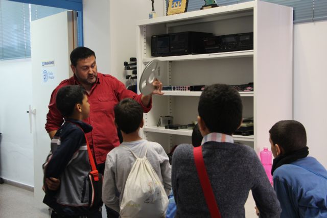 Tercero de Primaria del CEIP Los Antolinos visita la Casa de Cultura - 4, Foto 4