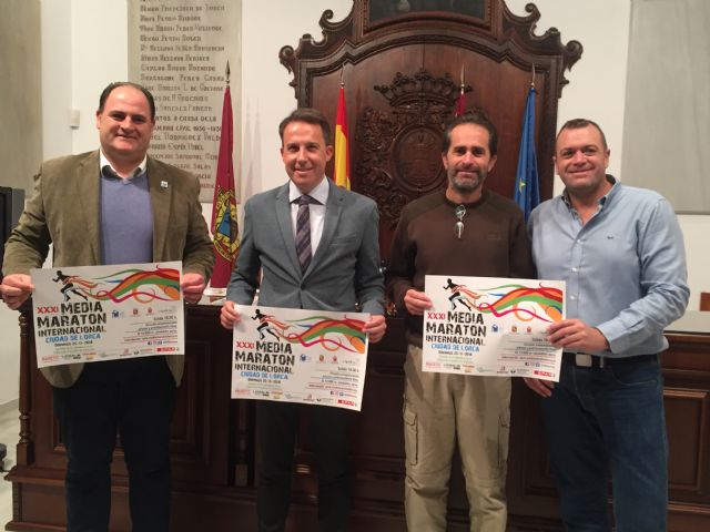Las calles de la Ciudad del Sol acogerán el domingo 25 de noviembre la XXXI edición de la Media Maratón Internacional Ciudad de Lorca y los VIII 12.280 Metros Saludables - 1, Foto 1