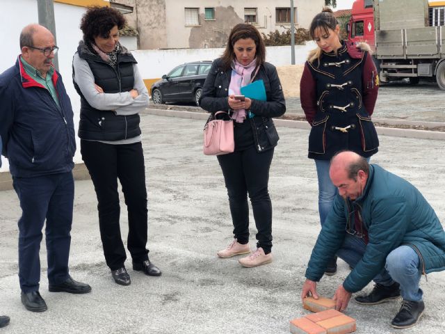 El Ayuntamiento renueva la plaza de la Ermita y su entorno - 2, Foto 2