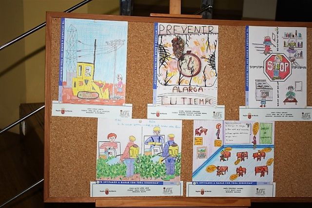 Una alumna del colegio Nuestra Señora de la Asunción es la ganadora de la fase regional del concurso Crece en Seguridad - 1, Foto 1