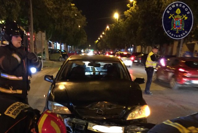 Una persona resulta con heridas leves en un accidente de tráfico en Ramón y Cajal - 1, Foto 1