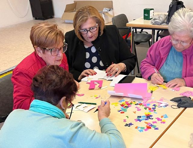 El PP mantiene abandonados a los mayores del municipio: los 77 centros siguen sin cursos ni talleres a punto de acabar 2025 - 1, Foto 1