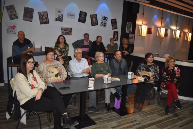 El murciano Jerónimo Tristante acerca su obra 1973 al ciclo Un ratico entre letras - 3, Foto 3